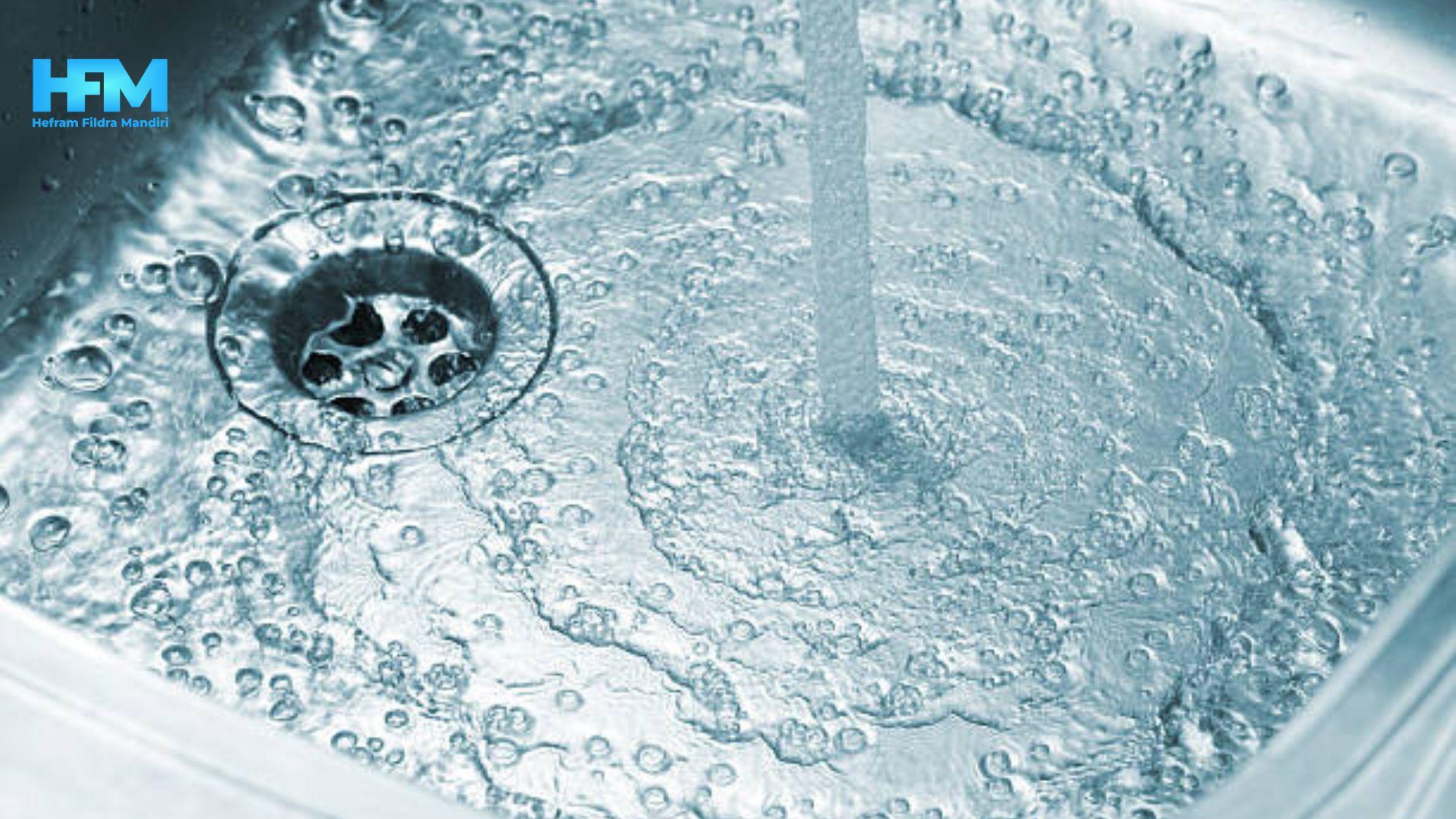 Water Maintenance Technician media sediementasi.jpg